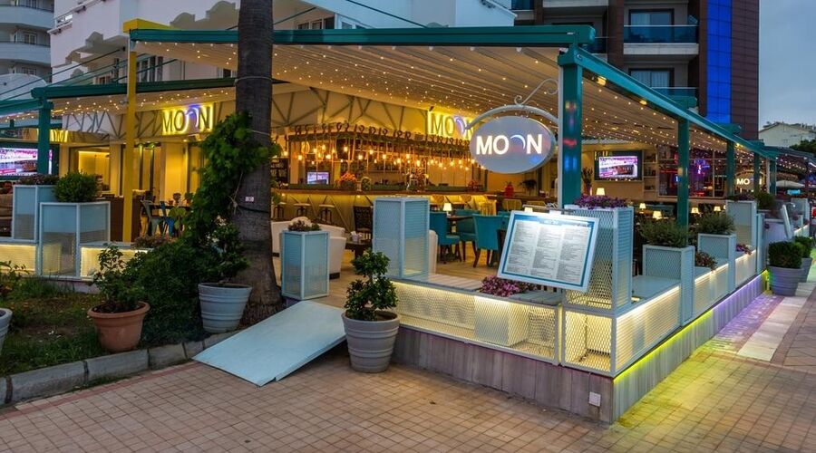 Honeymoon Beach Hotel  3*