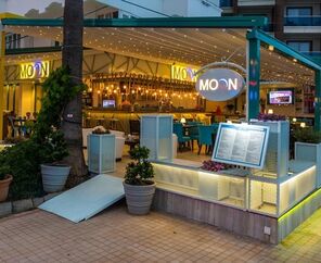 Honeymoon Beach Hotel  3*