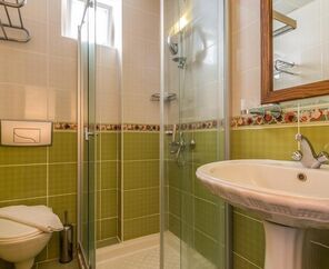 Honeymoon Beach Hotel  3*