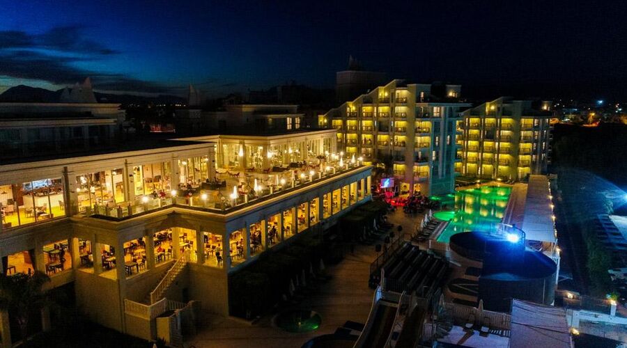 Royal Atlantis Spa & Resort