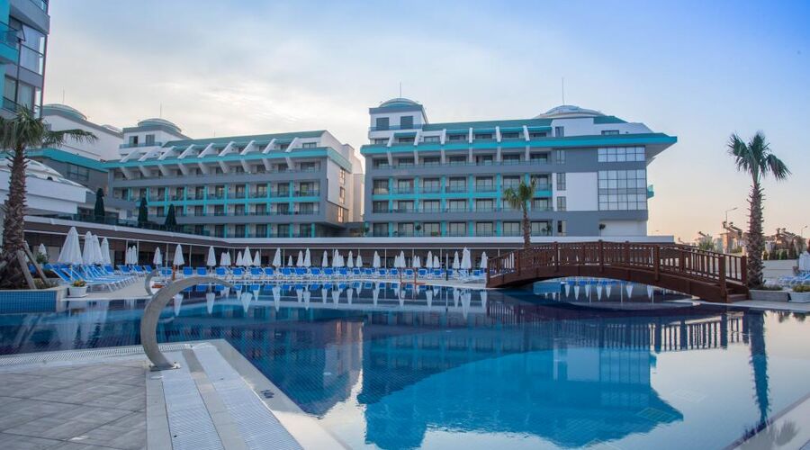 Sensitive Premium Resort  5*
