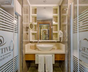 Sensitive Premium Resort  5*