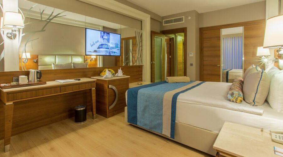 Sensitive Premium Resort  5*