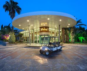 Pine Bay Holiday Resort 5*