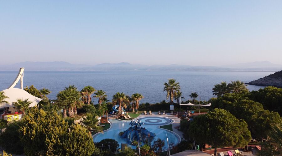 Pine Bay Holiday Resort 5*