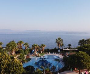 Pine Bay Holiday Resort 5*