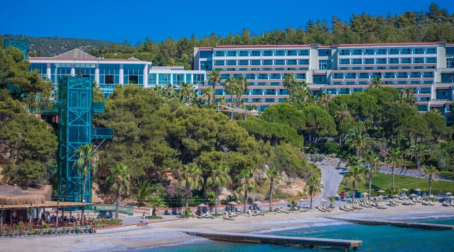 Pine Bay Holiday Resort 5*