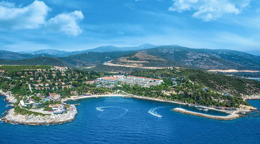 Pine Bay Holiday Resort 5*