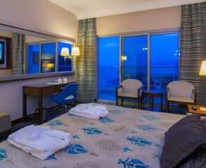 Pine Bay Holiday Resort 5*