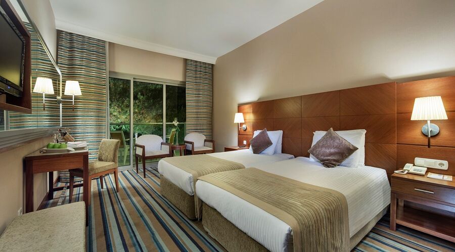 Pine Bay Holiday Resort 5*