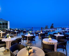 Pine Bay Holiday Resort 5*