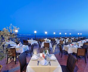 Pine Bay Holiday Resort 5*