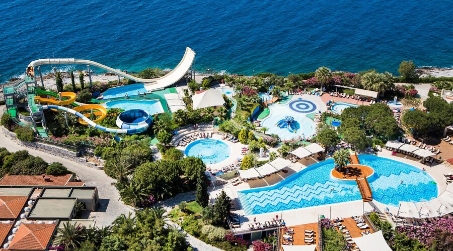 Pine Bay Holiday Resort 5*