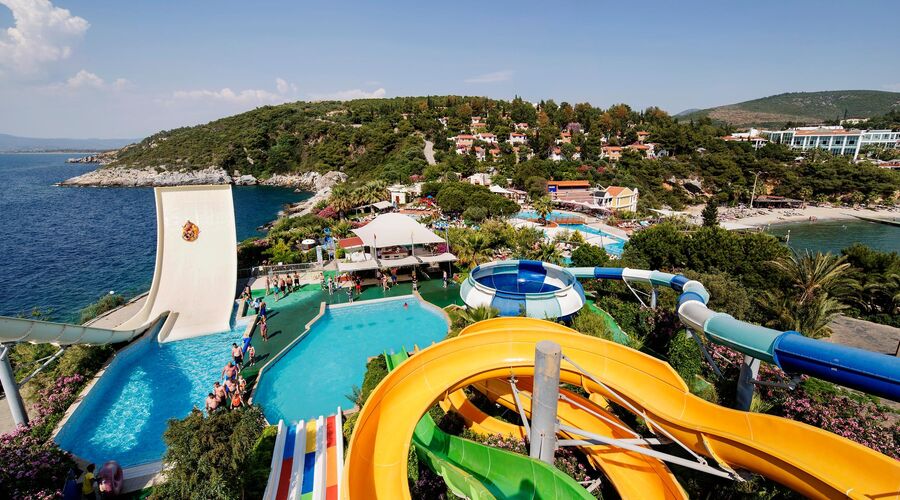 Pine Bay Holiday Resort 5*