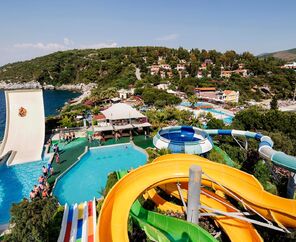 Pine Bay Holiday Resort 5*