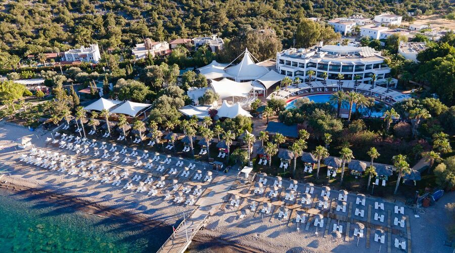 Latanya Park Resort  4*