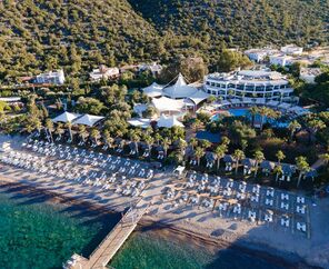 Latanya Park Resort  4*