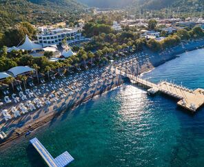 Latanya Park Resort  4*