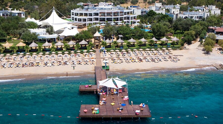 Latanya Park Resort  4*