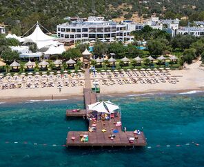 Latanya Park Resort  4*