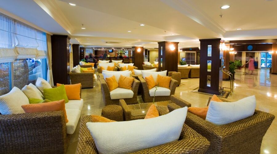 Latanya Park Resort  4*