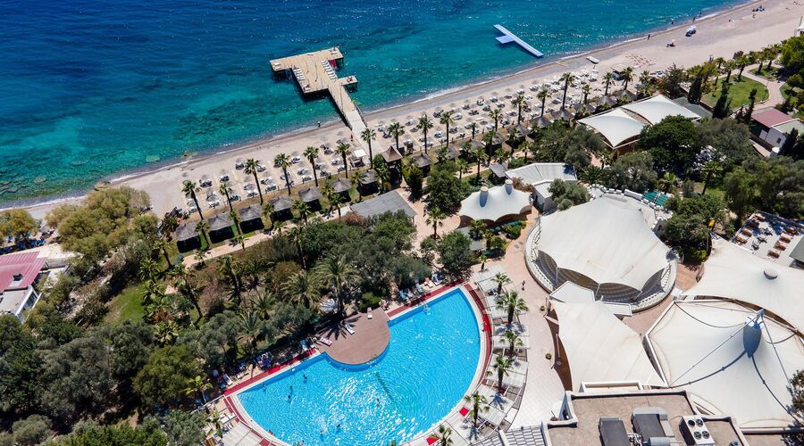 Latanya Park Resort  4*