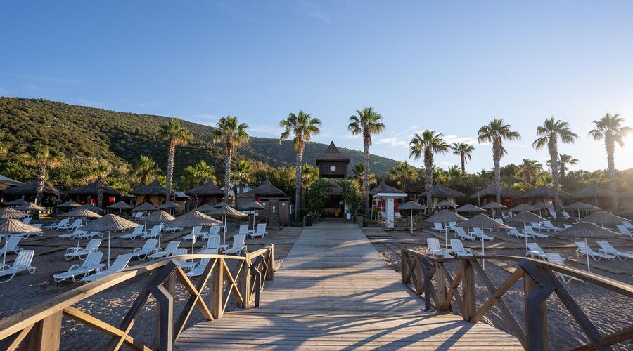 Latanya Park Resort  4*