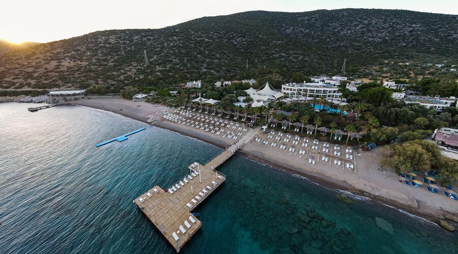 Latanya Park Resort  4*