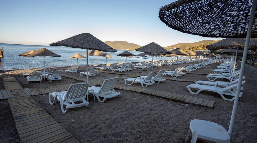 Latanya Park Resort  4*