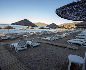 Latanya Park Resort  4*