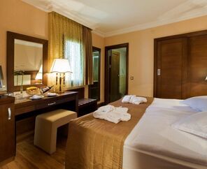Latanya Park Resort  4*