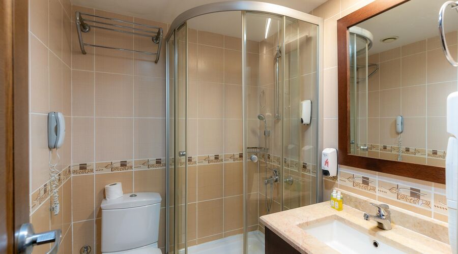 Latanya Park Resort  4*