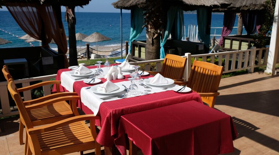 Latanya Park Resort  4*