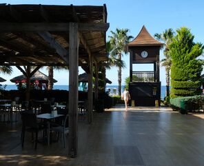 Latanya Park Resort  4*