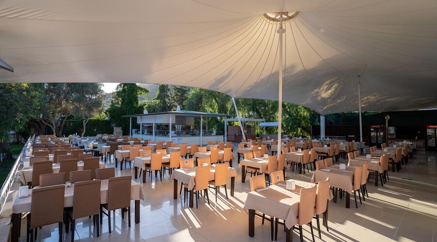 Latanya Park Resort  4*