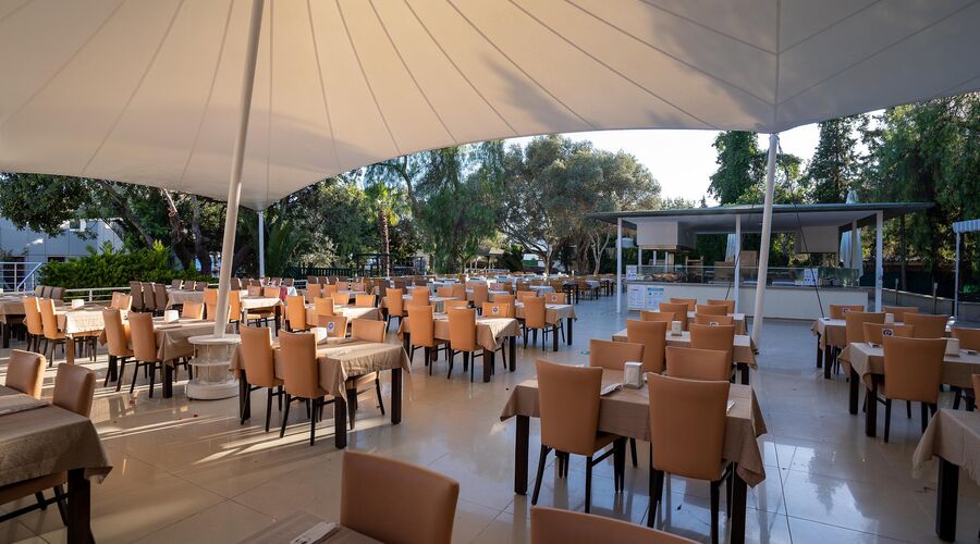 Latanya Park Resort  4*