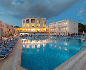 Bodrum Beach Resort  4*