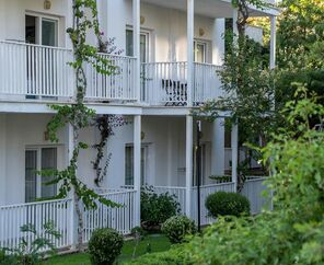 Bodrum Beach Resort  4*