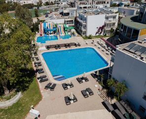 Bodrum Beach Resort  4*