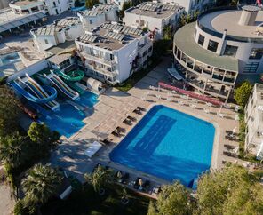 Bodrum Beach Resort  4*