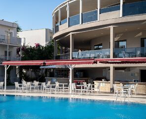 Bodrum Beach Resort  4*