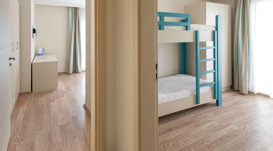 Bodrum Beach Resort  4*