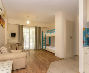 Bodrum Beach Resort  4*