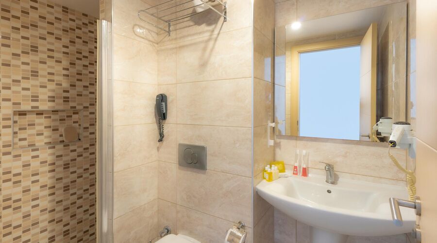 Bodrum Beach Resort  4*