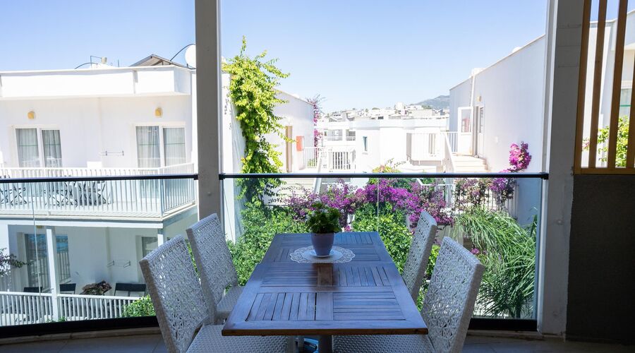 Bodrum Beach Resort  4*
