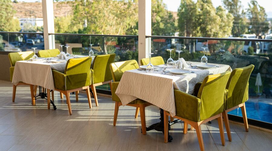 Bodrum Beach Resort  4*