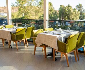 Bodrum Beach Resort  4*