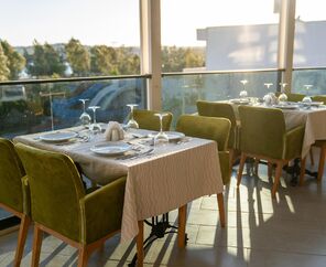 Bodrum Beach Resort  4*