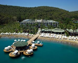 Crystal Green Bay Resort&Spa