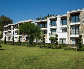 Crystal Green Bay Resort&Spa